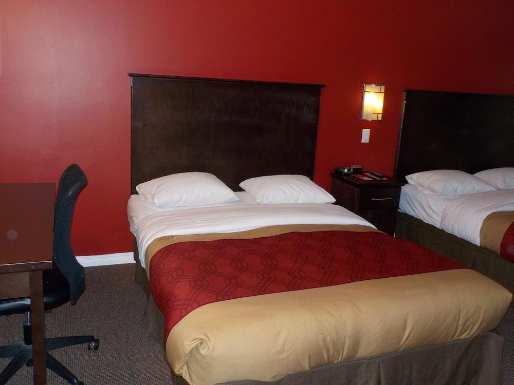 Econo Lodge Вeрнoн Екстериор снимка