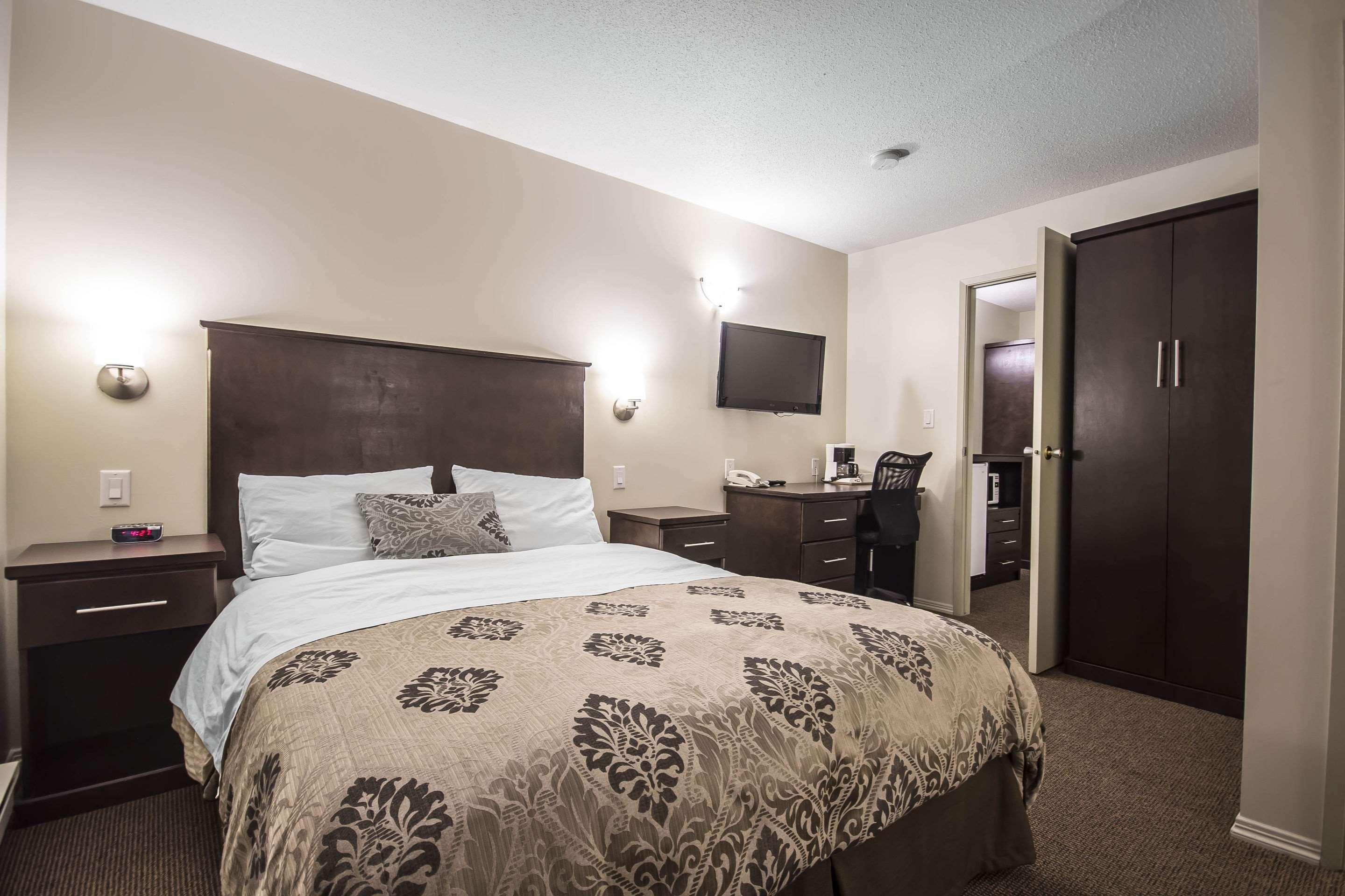 Econo Lodge Вeрнoн Екстериор снимка