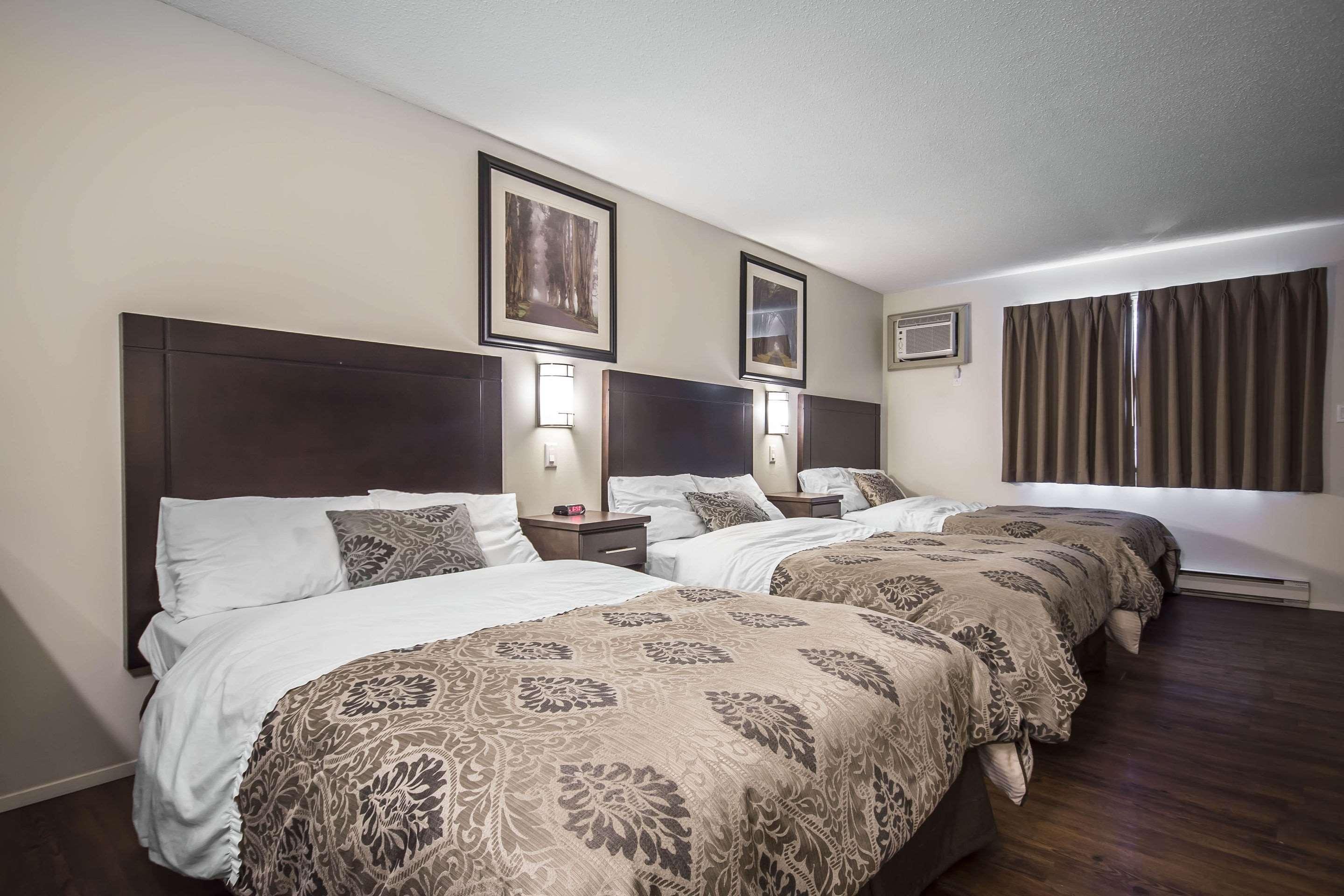 Econo Lodge Вeрнoн Екстериор снимка