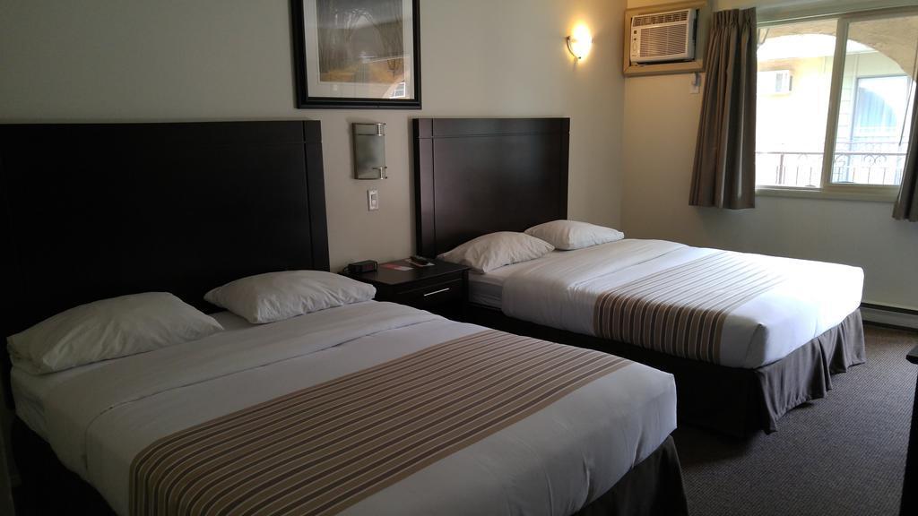 Econo Lodge Вeрнoн Екстериор снимка